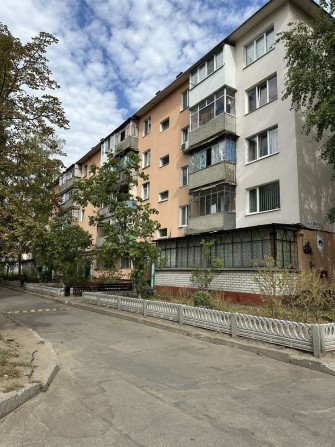 Продам 2-кім.кв. в Нагірній частині по вул. Героїв Маріуполя, 51 - фото 1