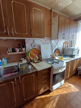 Продам 3х комн квартира ул. Святониколаевская не угл 8/9 Ц.-Городской! - фото 1