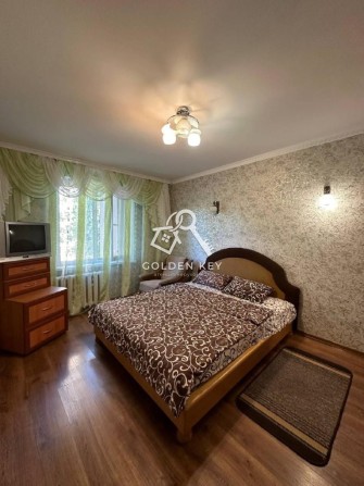 Продаж трикімнатної квартири біля 95. Мира 33 - фото 1