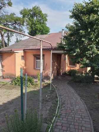 Продам 3-ком дом в ЦЕНТРЕ возле парка - фото 1