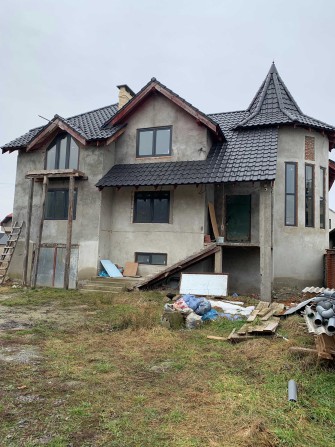 Продам будинок в Мукачево в р-н Росвигово 250 $ м кв - фото 1