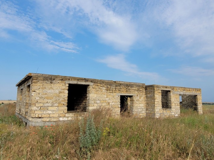 Коробка дома на 15 сотках в пригороде В. Дальник, рядом Хлебодарское. - фото 1