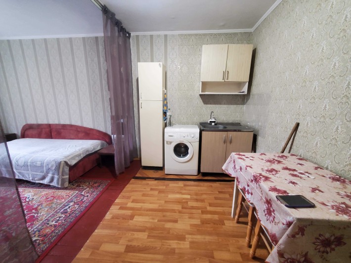 Продам СІМЕЙНИЙ ГУРТОЖИТОК, 18м2, свій кухонний куток! КОМАРОВА! - фото 1