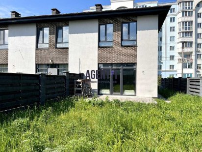 Кутовий таунхаус з ділянкою 3 сотки та з частковим ремонтом! Петропавловская Борщаговка