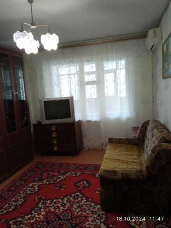 +Сдам 1 ком.квартиру ул.Космическая 4500 гр.+ком.усл. - фото 1