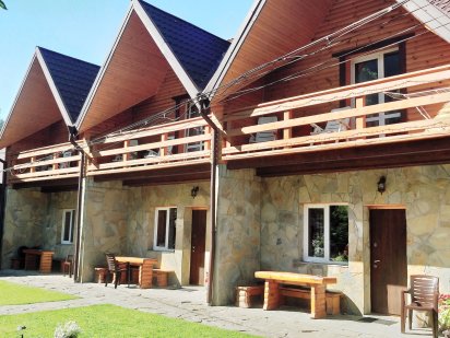 Котеджі в центрі Яремче оренда відпочинок Карпати на 4(5)осіб