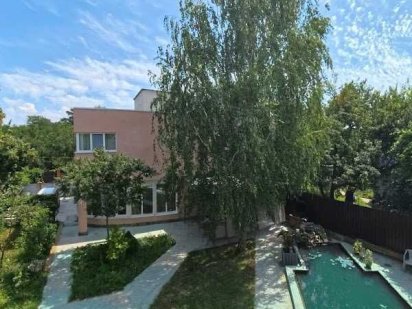 77 Будинок в парку "Сирецький Гай " басейн мангал музика альтанка Киев