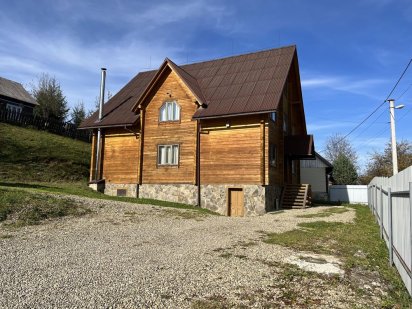 Відпочинок в Карпатах, Лазещина Лазещина