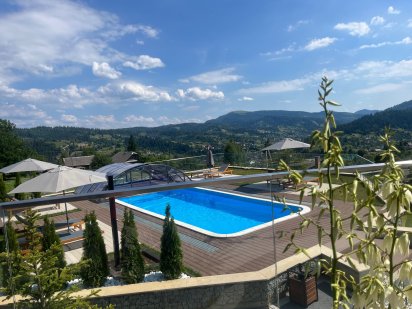 ZoryaSlavska відпочинок в Карпатах з  басейном, чаном, лазнею Славское