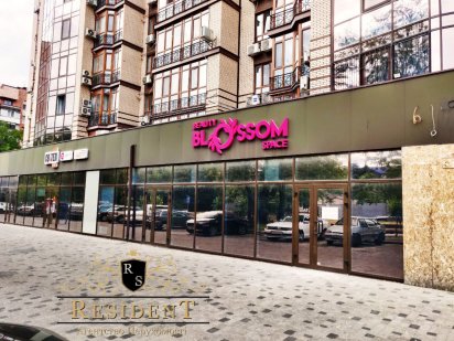 Оренда комерційної нерухомості в ЖК Атлант, червона лінія, два входи. Загальна площа 163 м2. Підходи Дніпро