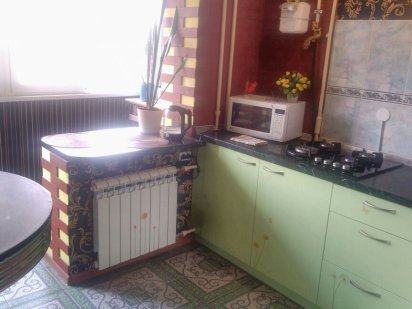 Сдам квартиру посуточно.4 спальных места. Каменское