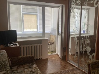 Свободна.  Посуточно.Рядом с жд рынком. Ізюм