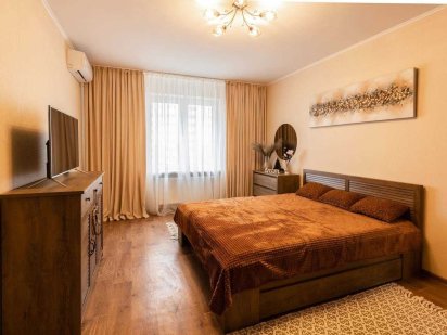 Сдам квартиру в центрі погодинно подобово. Власник. Кам'янець-Подільський