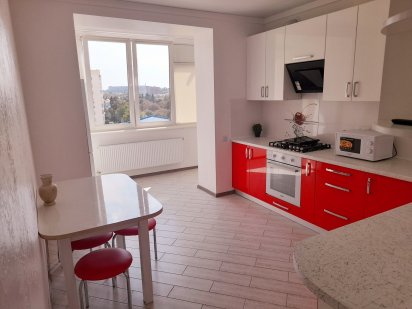 Здам подобово затишну двухкімнатну квартиру в центрі міста . Кам'янець-Подільський