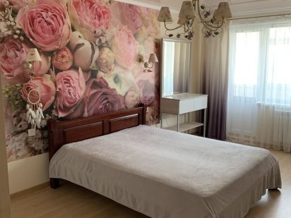 Трикімнатна квартира подобово в центрі Лубни