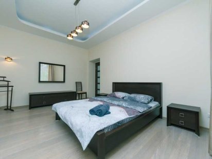 Подобово 2к апартаменти, Хрещатик, 17. м. Хрещатик Киев