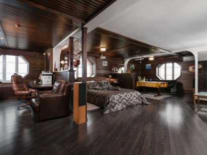 Дизайнерская квартира с  огромным кинотетаром посуточно . 25 этаж. Киев