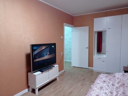 Чудова затишна 2-кімн кв. просп. Миру 13 подобово/потижнево/місяць Житомир