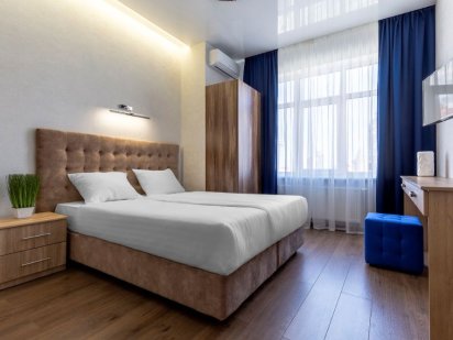 Подобово 1к, р-н Печерський , м.Печерська 5хв. апартаменти на добу Киев