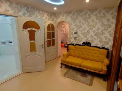 Сдам подобово двокімнатну квартиру на ул Драгоманова Позняки Киев