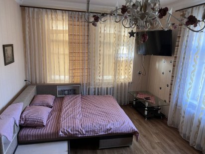 Подобово кварира 2 к.  в історичному центрі міста Житомир