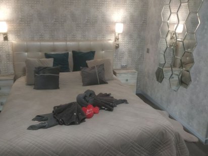 Нова квартира- студия з каміном в Кропивницьком . Подобово . Центр Кропивницкий