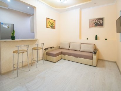 Подобово Затишна 2-х кімнатна кварира у центрі міста Львов