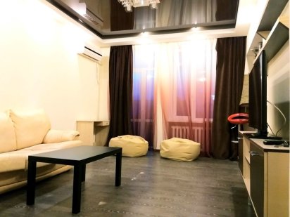 Посуточно, яркая квартира центр, Пассаж, Мост-Сити, Цум, Европа Дніпро