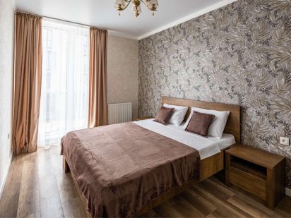 Подобово Авалон, від власника Львов