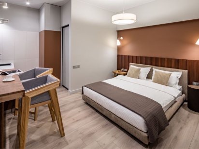 Подобово. Чайковського 17. Центр міста Львів