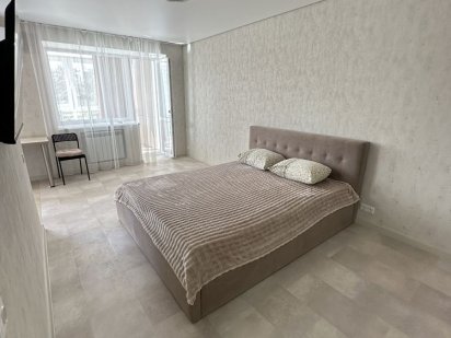 Почасово, посуточно  МАЛЫЙ РЫНОК люкс