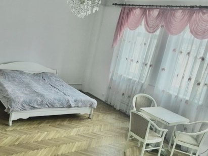 2 кім Пл.Ринок Краківська (подобово погодинно) Львів