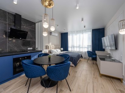 Подобово - люкс апартаменти - поруч із метро, в будинку з Генератором. Киев