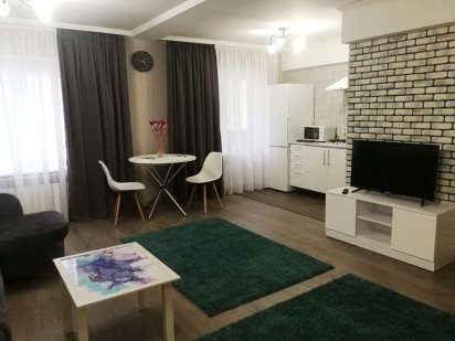 Подобово 1кмн квартира-студія, АВРОРА, Малий ринок, пр-т Соборний