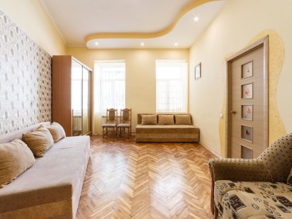 Подобово 11місць  Оперний 3хв. Куліша бічна центр Львов