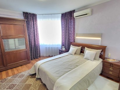 Подобово 1к.13/34пов. Гришко 9 ,м.Позняки-5хв.Будин.з укриттям Киев