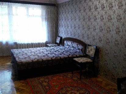 Сдам 3 комн.кв-ру на Космосе по ул.Чумаченко (недорого)