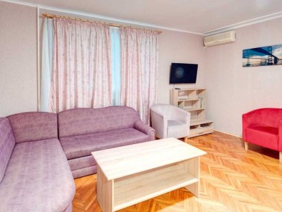 Двухкомнатная квартира аренда посуточно по адресу ул Леси Украинки, 3 Киев