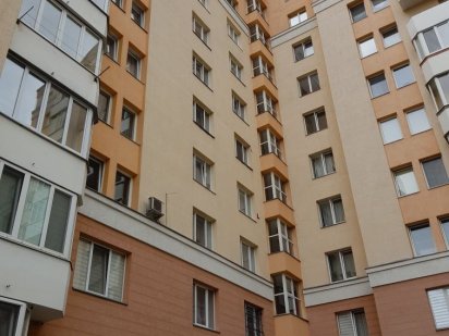 Подобово новобуд Франківський р-н, вул. Перфецького поруч з Ашан Львов