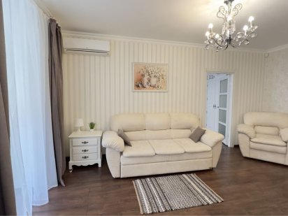 Центр , 2 к квартира , біля Мост Сіті , парковка у дворі Дніпро