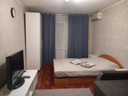 Посуточно Центр Мечникова 1 к пр. Гагарина 3 - 800 гривен в сутки Дніпро