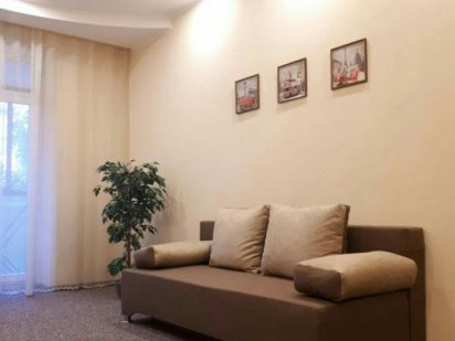 Центр, ж/д вокзал, госпиталь.  Собственник Дніпро