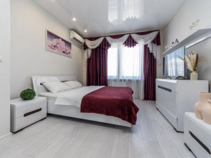 Подобово.Квартира VIP.Вид на озеро.Новобуд.Патріотика.Позняки,Осокорки Киев