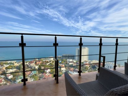 Сдам посуточно 44 Жемчужина, Каманина 16а с терассой и видом моря Одеса