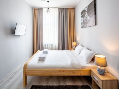 Подобово 1к. центр, ТЦ "Форум" просп.Чорновола Львів