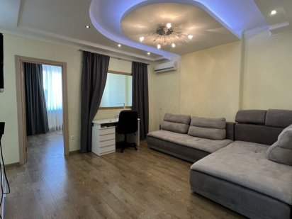 Подобова оренда 2к квартири на вулиці Миколи Голего 7В Киев