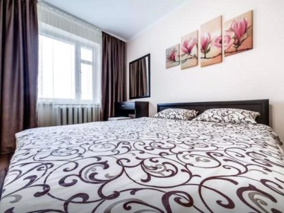 Квартира з балконом подобово в центрі. 2 ізол кімнати. Паркінг Львів