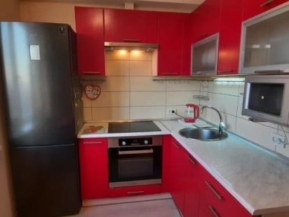 Квартира посуточно на салтовке от хозяина с ванной и  smart tv 3 к Харків