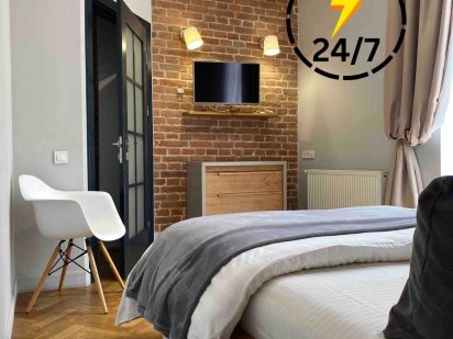 Вільна  сьогодні 2 кім  Можна на місяць Власник   Звітні документи Львов