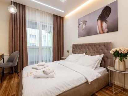 Апартаменти у новобудові з балконом Львів